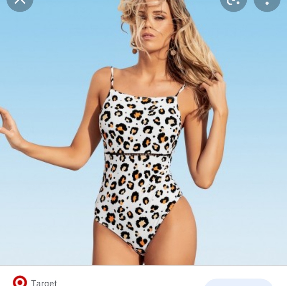 Cupshe Swimsuit. NWT. Size M